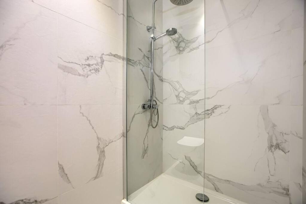Cozy Flat In The Center Of Madrid-Comend-3-De Exterior foto
